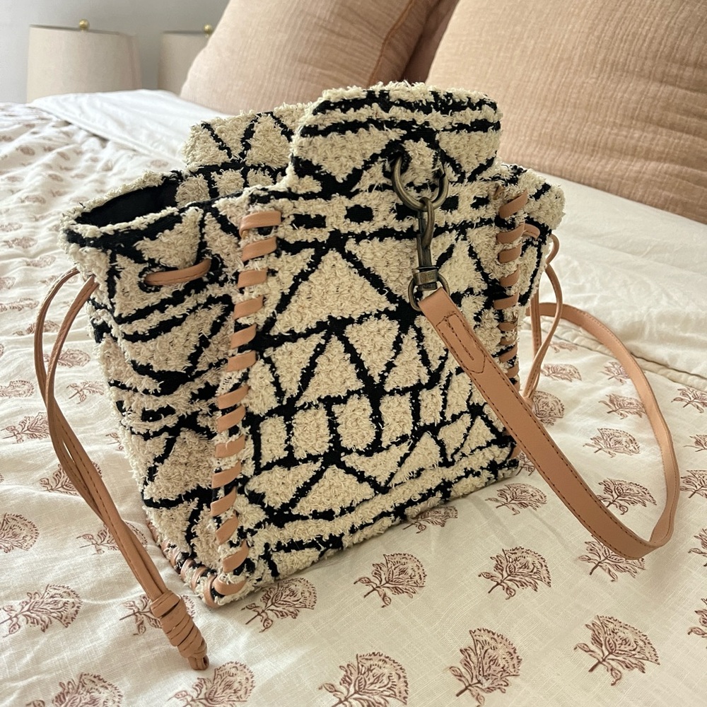 Sherpa Satchel